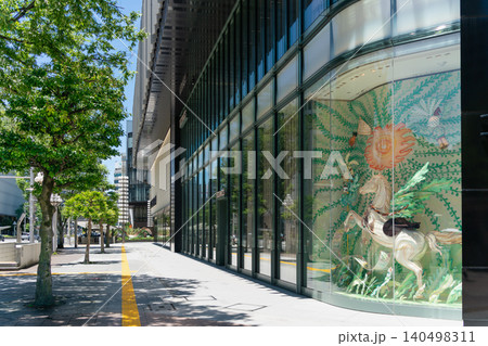 名古屋市中区錦 栄 広小路通 ザ・ランドマーク名古屋栄-前 歩道 名古屋市中区錦 栄 広小路通 ザ・ランドマーク名古屋栄-前 歩道 140498311