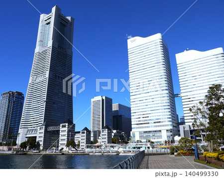 みなとみらいのランドマークタワー みなとみらいのランドマークタワー 140499330