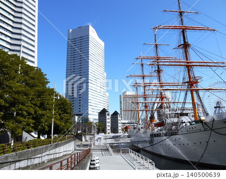 白い帆船がある風景 白い帆船がある風景 140500639