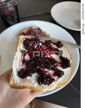 Viral Ex-Boyfriend Toast – Soft white bread topped with creamy cream cheese and sweet blueberry jam. A simple yet indulgent treat inspired by a popular Korean social media recipe. Viral Ex-Boyfriend Toast – Soft white bread topped with creamy cream cheese and sweet blueberry jam. A simple yet indulgent treat inspired by a popular Korean social media recipe. 140502536