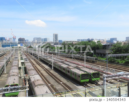 大井町トラックスから見える東京総合車両センター 140504343