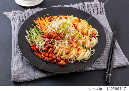 Spicy Chili Oil Chicken Noodles Spicy Chili Oil Chicken Noodles 140506347