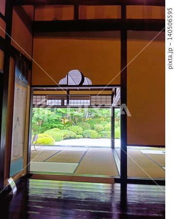 初夏の丈山苑　緑色の世界　詩泉閣 140506595