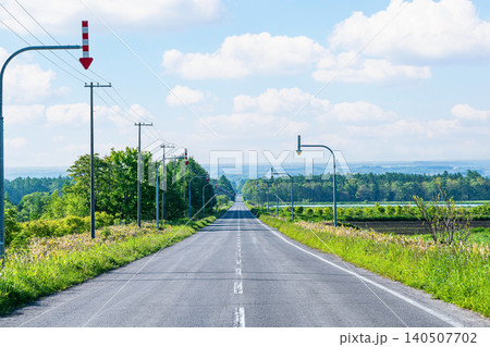 どこまでも続く長い道(イメージ) どこまでも続く長い道(イメージ) 140507702
