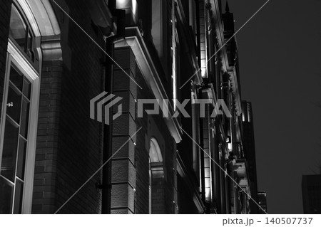 モダンな建物 140507737