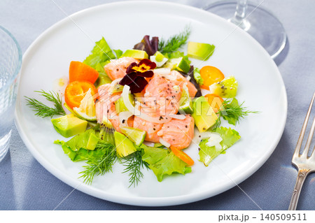 Sea food - salmon ceviche with avocado 140509511