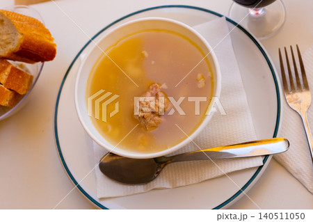 Organic soup with meatballs and noodles 140511050