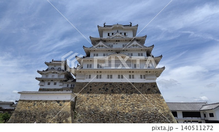 姫路城の壮麗な天守と白漆喰の城郭建築・世界遺産の美しい風景 140511272
