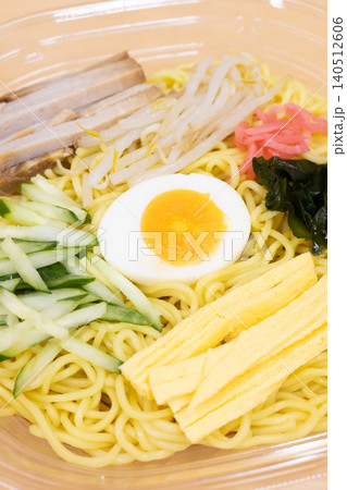 おいしいコンビニ食品の冷やし中華 140512606