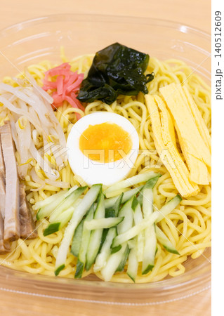 おいしいコンビニ食品の冷やし中華 140512609