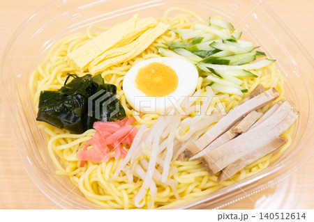 おいしいコンビニ食品の冷やし中華 おいしいコンビニ食品の冷やし中華 140512614