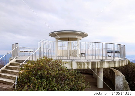 灰ヶ峰山頂展望台の建物 広島県呉市 140514319