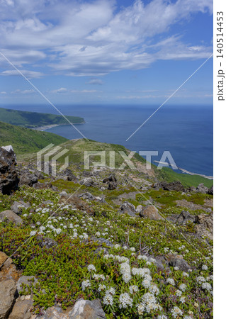 函館恵山登山 海を望む登山道と火山が生み出した北海道の絶景 140514453