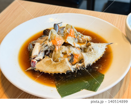 韓国料理のカンジャンケジャン。醤油漬けした新鮮な生のカニ。 韓国料理のカンジャンケジャン。醤油漬けした新鮮な生のカニ。 140514899