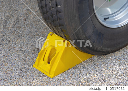 Plastic Wheel Chock 140517081