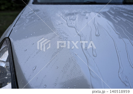 撥水コーティングを施工した車のボディ 撥水コーティングを施工した車のボディ 140518959