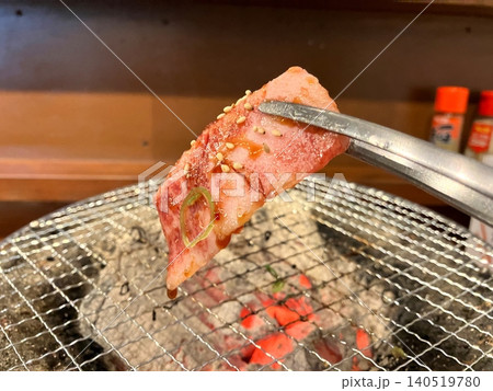 七輪で焼く焼肉　 140519780