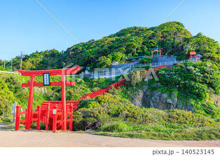 初夏の元乃隅神社 山口県下関市 初夏の元乃隅神社 山口県下関市 140523145