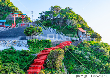 初夏の元乃隅神社 山口県下関市 初夏の元乃隅神社 山口県下関市 140523149