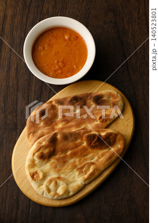 ナン　バターチキンカレー 140523801