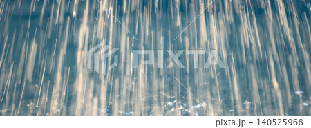激しく降る雨のイメージ 激しく降る雨のイメージ 140525968