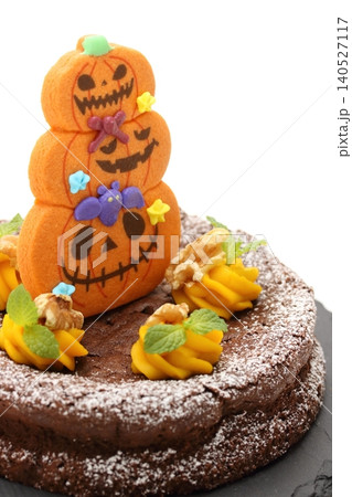 ハロウィンを楽しむ手作りケーキ ハロウィンを楽しむ手作りケーキ 140527117