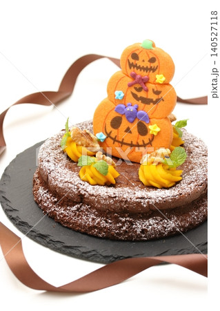 ハロウィンを楽しむ手作りケーキ ハロウィンを楽しむ手作りケーキ 140527118