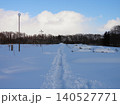 冬の晴れた日の雪景色 140527771