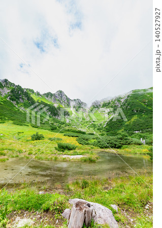 剣ヶ池から見る千畳敷カールの絶景 140527927