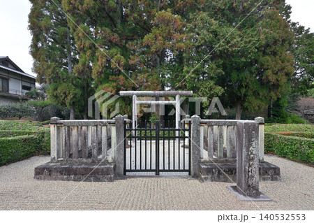 後龜山天皇 嵯峨小倉陵(京都府京都市右京区) 後龜山天皇 嵯峨小倉陵(京都府京都市右京区) 140532553