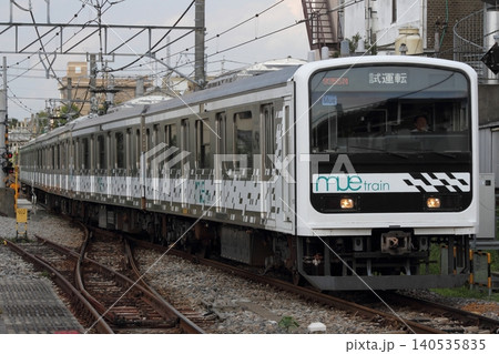 指扇駅に進入する 209系 MUE-Train 140535835