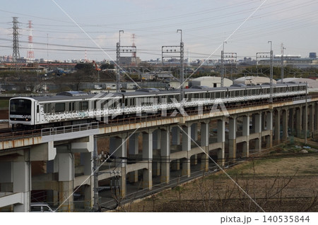 武蔵野線を走行する 209系 MUE-Train 140535844