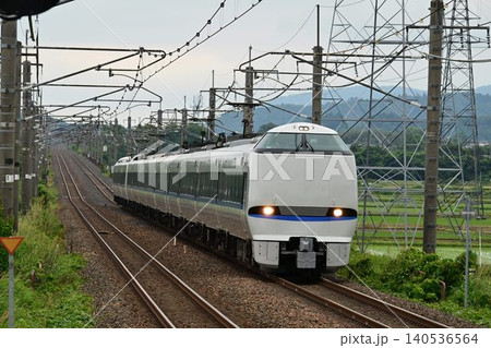 湖西線　近江中庄駅を行く　特急電車 140536564