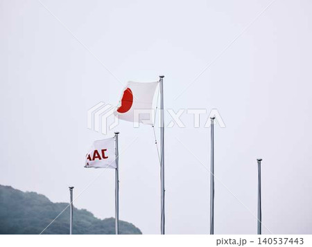 競技場の日本国旗 競技場の日本国旗 140537443