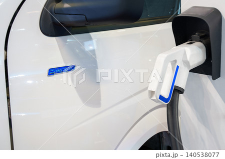 Electric delivery van with electric vehicles charging station. Electric delivery van with electric vehicles charging station. 140538077