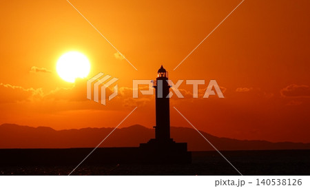 美しい夕日 140538126