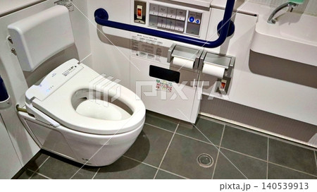 多機能トイレのバリアフリー設備背景 多機能トイレのバリアフリー設備背景 140539913
