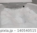 トイレ便器と洗剤の泡 140540515
