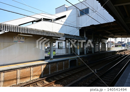 寺本駅(てらもとえき)名鉄常滑線のプラットホーム 寺本駅(てらもとえき)名鉄常滑線のプラットホーム 140541494
