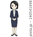 リクルートスーツを着た女性会社員　全身　イラスト 140541498