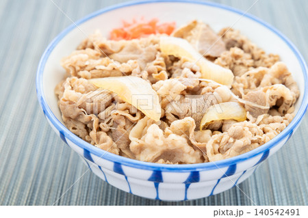 おいしい牛丼、紅生姜付き おいしい牛丼、紅生姜付き 140542491