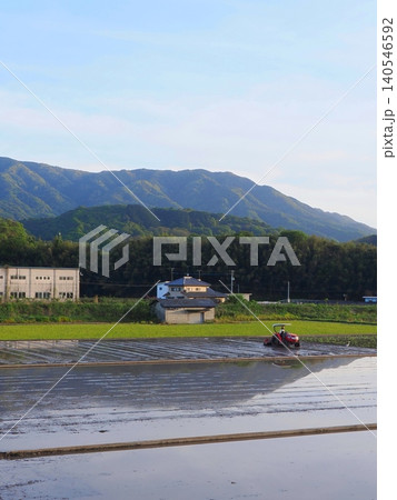 三豊市の農作業風景2 三豊市の農作業風景2 140546592
