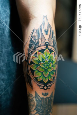 Beautiful tattoo in hand 140547260