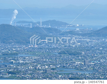 大麻山から見た香川県坂出市の景色 大麻山から見た香川県坂出市の景色 140547761