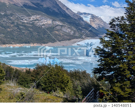 Perito Moreno Glacier and turquoise glacial waters in Patagonia 140548051