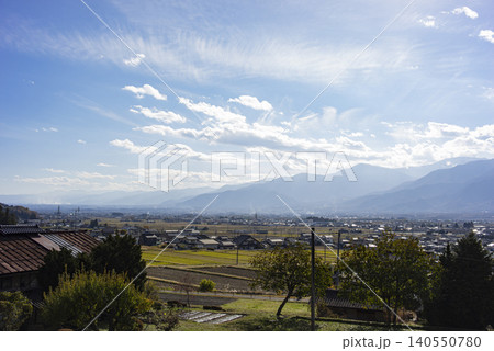 秋の長野県北安曇郡池田町と松川村の街並み 秋の長野県北安曇郡池田町と松川村の街並み 140550780
