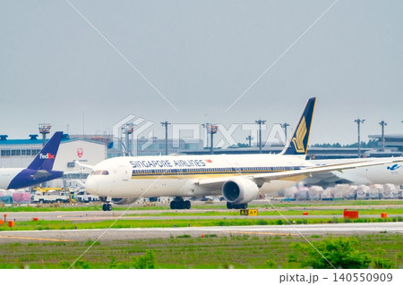 成田空港 旅客機イメージ・シンガポール航空 成田空港 旅客機イメージ・シンガポール航空 140550909