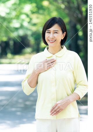 介護スタッフの女性 介護スタッフの女性 140551930