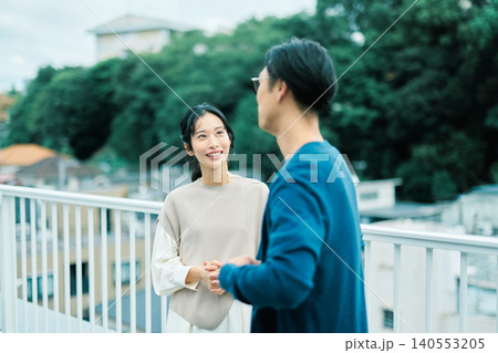 夫婦と理想の住まい 140553205