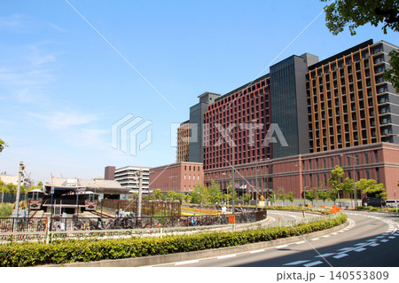 JR桜島駅とLIBER HOTEL 140553809
